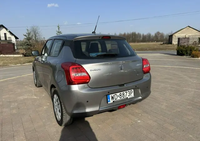 SUZUKI Swift 