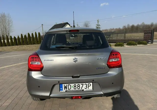 SUZUKI Swift 