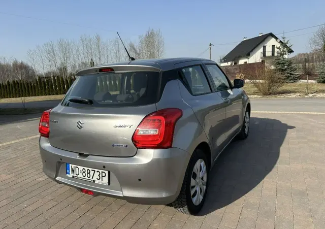 SUZUKI Swift 