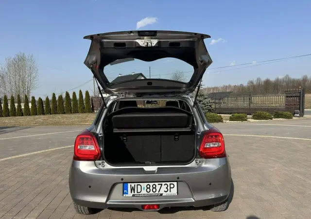 SUZUKI Swift 
