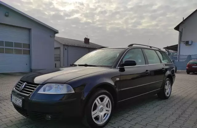 VOLKSWAGEN Passat 