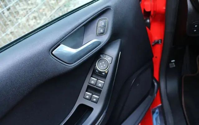 FORD Fiesta 1.0 EcoBoost ST-Line ASS