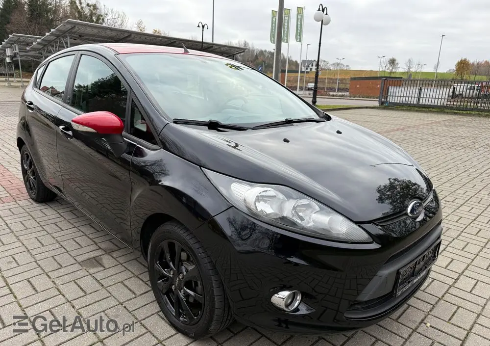FORD Fiesta 1.25 Champions Edition
