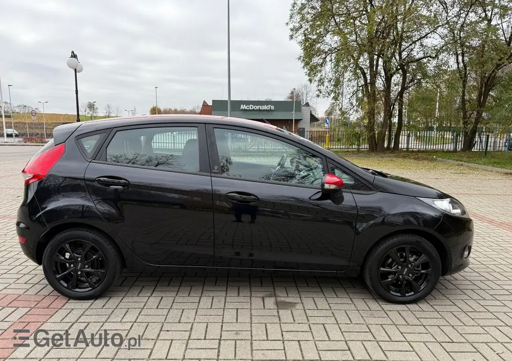 FORD Fiesta 1.25 Champions Edition