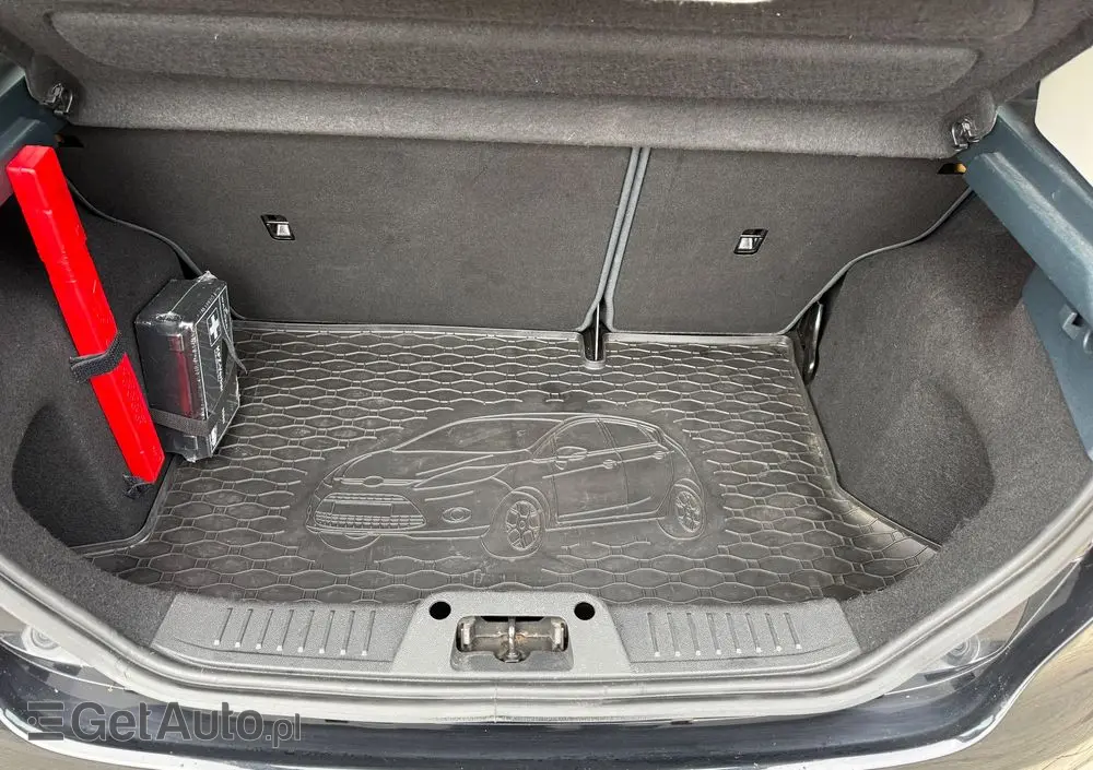 FORD Fiesta 1.25 Champions Edition