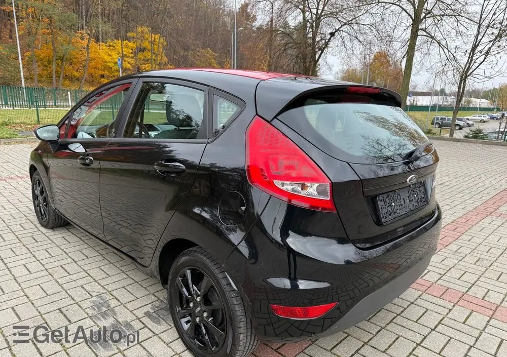 FORD Fiesta 1.25 Champions Edition