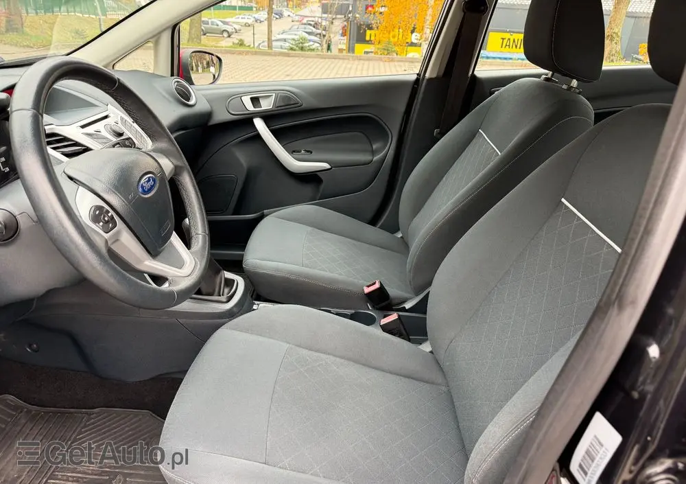 FORD Fiesta 1.25 Champions Edition