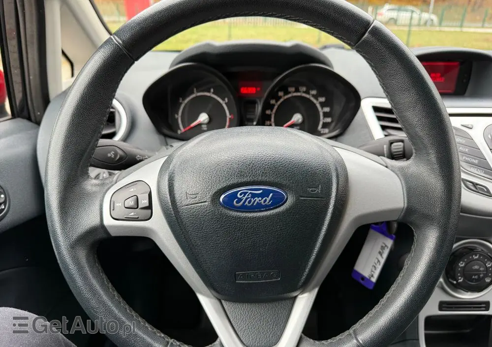 FORD Fiesta 1.25 Champions Edition