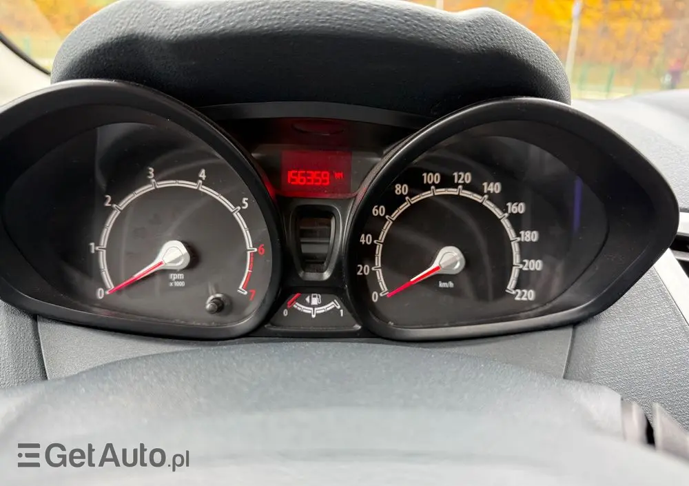 FORD Fiesta 1.25 Champions Edition