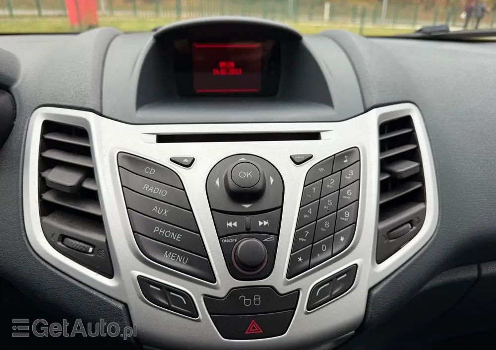 FORD Fiesta 1.25 Champions Edition