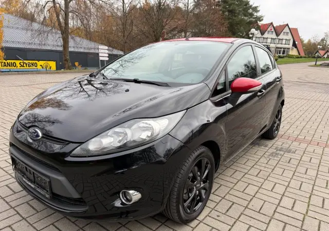 FORD Fiesta 1.25 Champions Edition