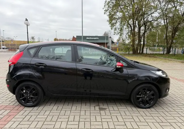 FORD Fiesta 1.25 Champions Edition