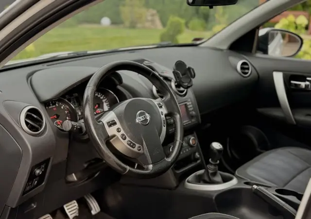NISSAN Qashqai+2 2.0 Visia