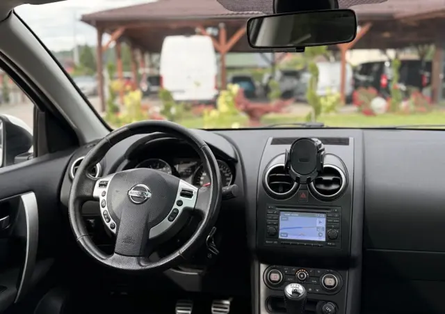 NISSAN Qashqai+2 2.0 Visia