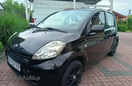 DAIHATSU Sirion 