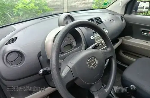 DAIHATSU Sirion 