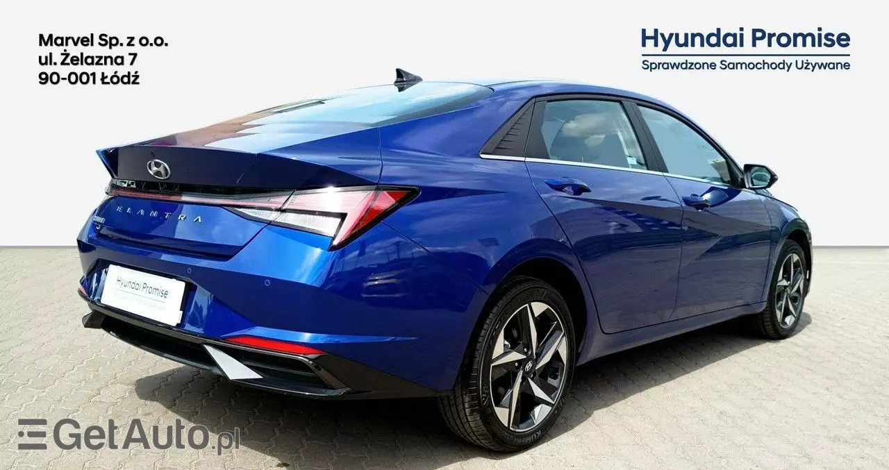 HYUNDAI Elantra 