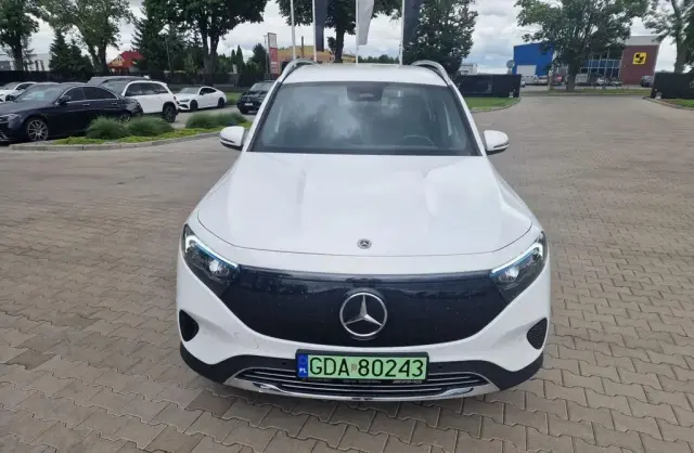 MERCEDES-BENZ EQB 