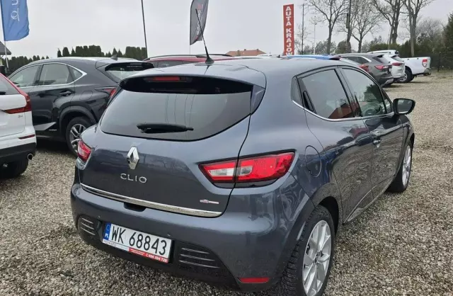 RENAULT Clio 
