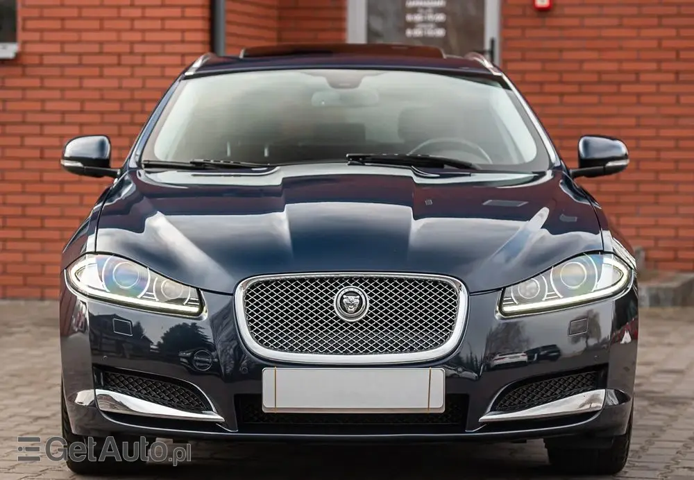 JAGUAR XF 2.2 D Luxury