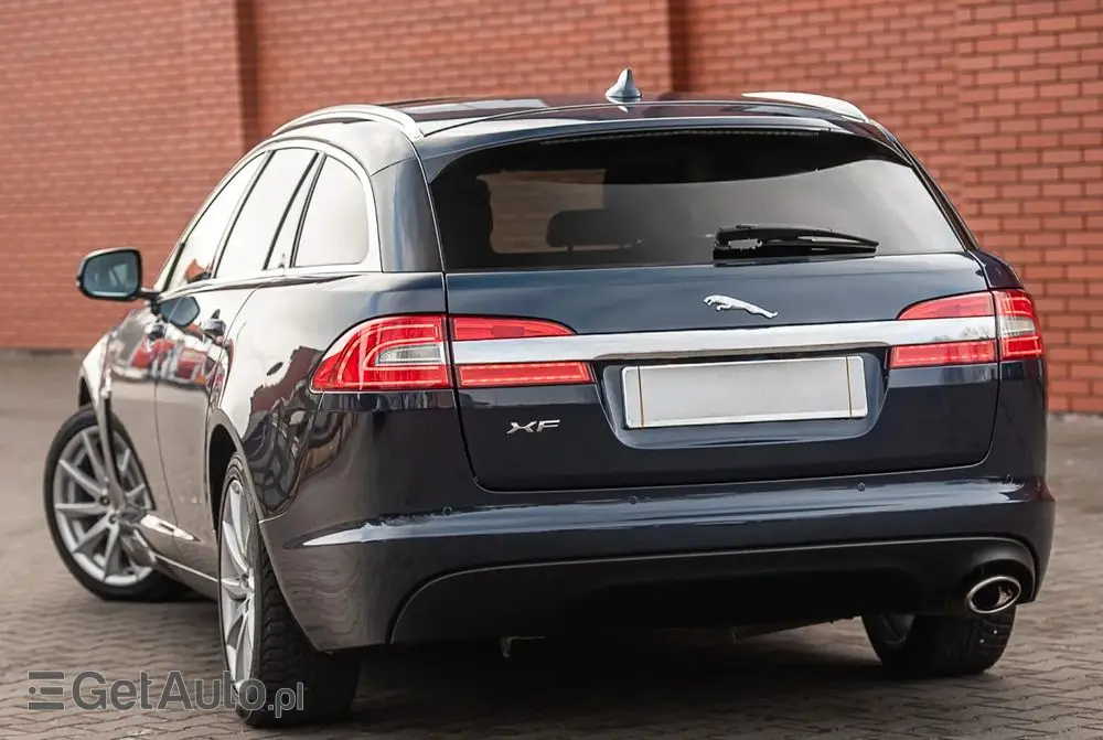 JAGUAR XF 2.2 D Luxury