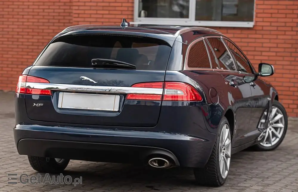 JAGUAR XF 2.2 D Luxury