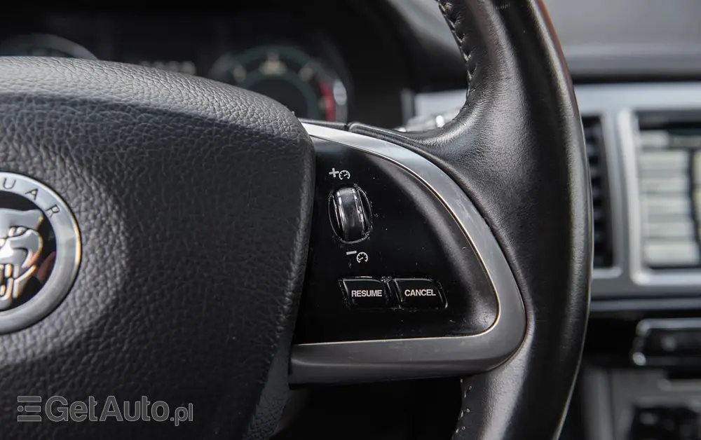 JAGUAR XF 2.2 D Luxury