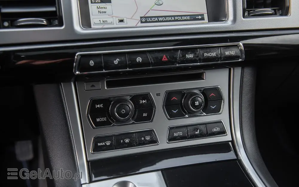 JAGUAR XF 2.2 D Luxury