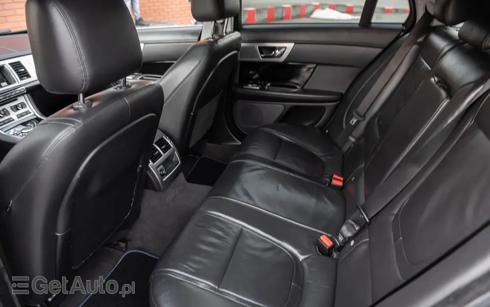 JAGUAR XF 2.2 D Luxury