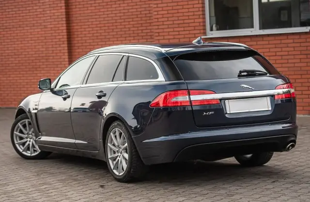 JAGUAR XF 2.2 D Luxury