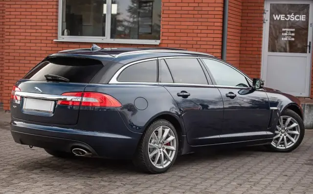 JAGUAR XF 2.2 D Luxury