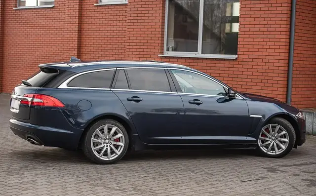 JAGUAR XF 2.2 D Luxury