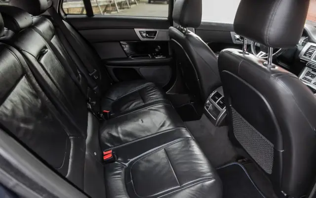 JAGUAR XF 2.2 D Luxury