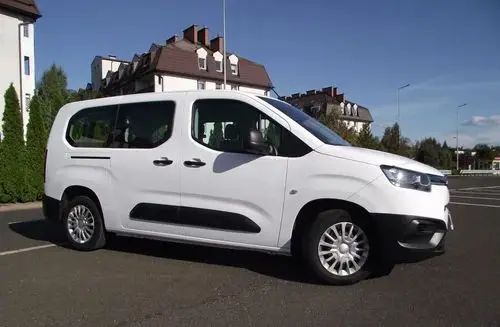 TOYOTA PROACE CITY VERSO 