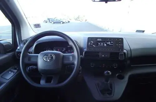 TOYOTA PROACE CITY VERSO 