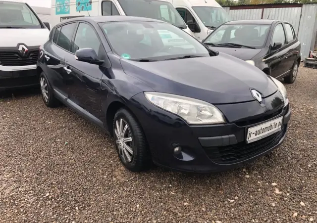 RENAULT Megane 1.6 16V 110 Dynamique