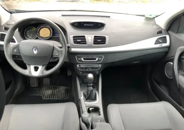 RENAULT Megane 1.6 16V 110 Dynamique