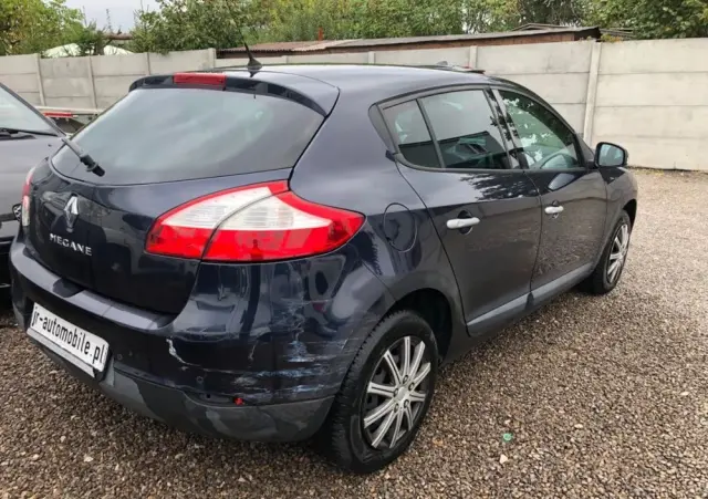 RENAULT Megane 1.6 16V 110 Dynamique