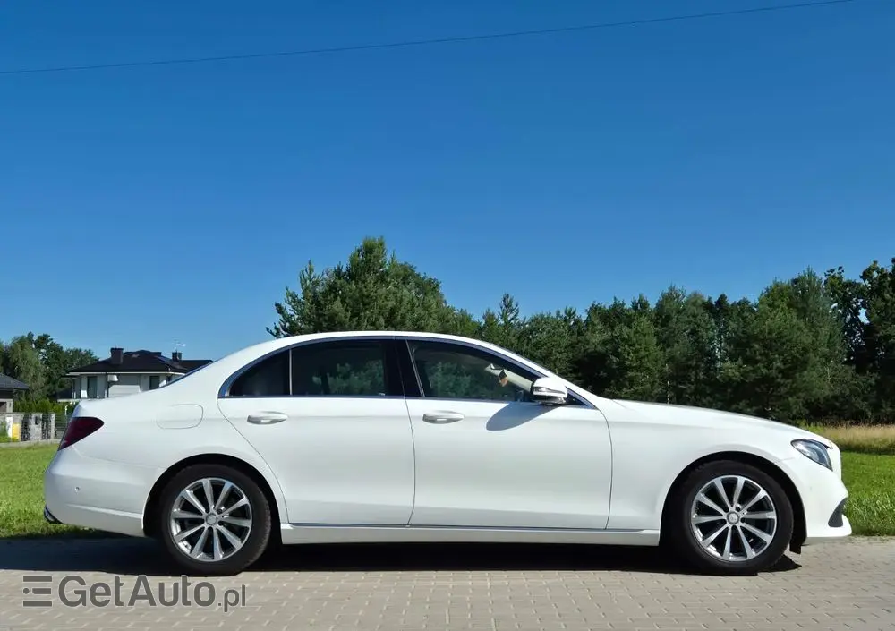 MERCEDES-BENZ Klasa E 220 d Business Edition 9G-TRONIC