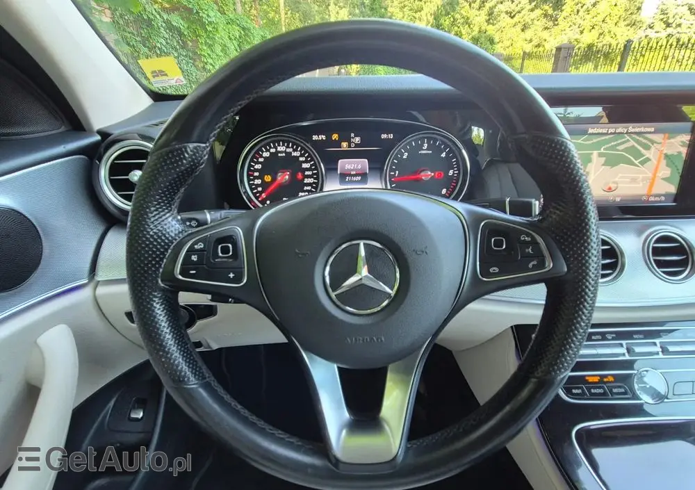 MERCEDES-BENZ Klasa E 220 d Business Edition 9G-TRONIC