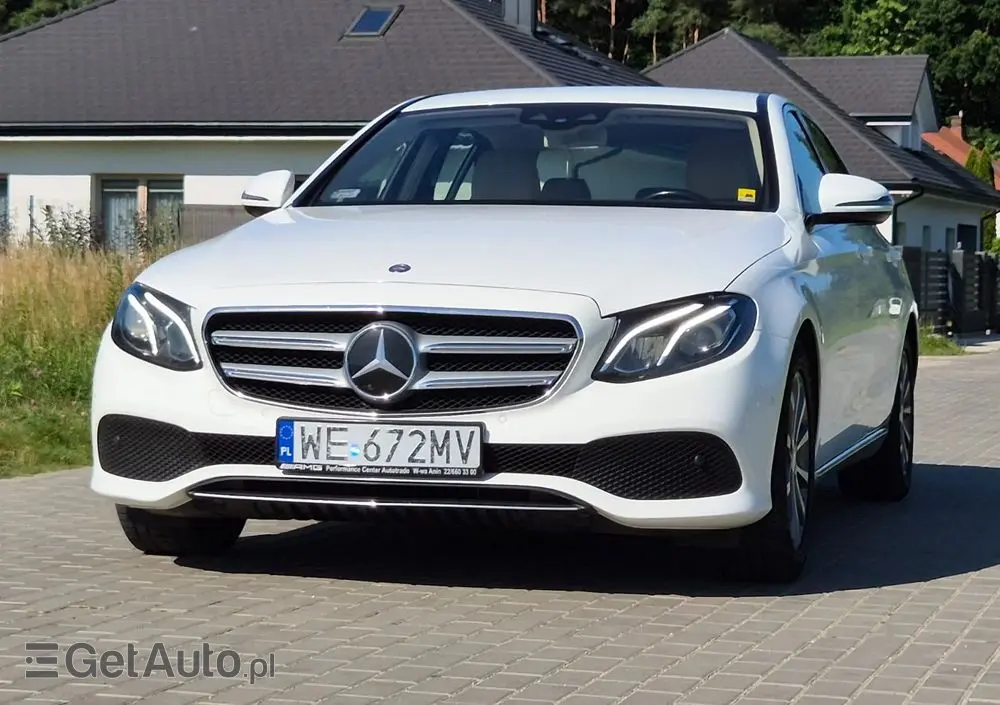 MERCEDES-BENZ Klasa E 220 d Business Edition 9G-TRONIC