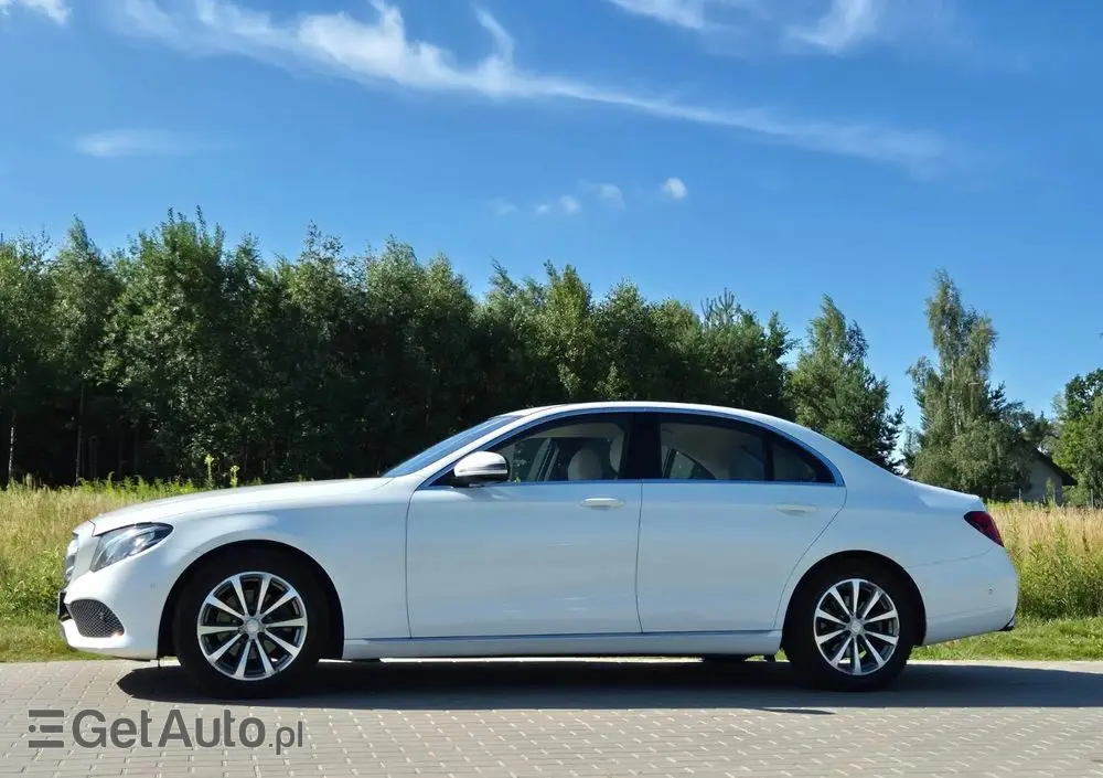 MERCEDES-BENZ Klasa E 220 d Business Edition 9G-TRONIC