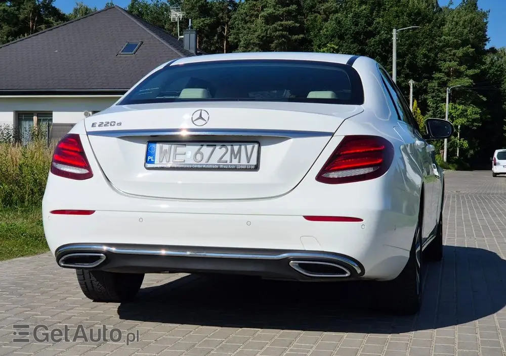 MERCEDES-BENZ Klasa E 220 d Business Edition 9G-TRONIC