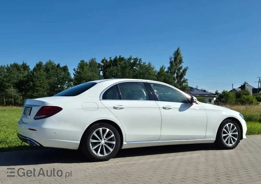 MERCEDES-BENZ Klasa E 220 d Business Edition 9G-TRONIC