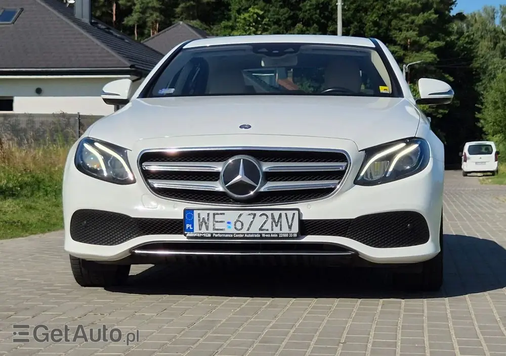 MERCEDES-BENZ Klasa E 220 d Business Edition 9G-TRONIC