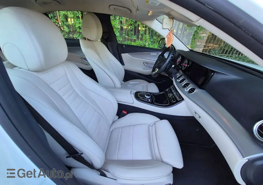 MERCEDES-BENZ Klasa E 220 d Business Edition 9G-TRONIC