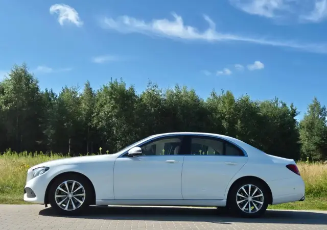 MERCEDES-BENZ Klasa E 220 d Business Edition 9G-TRONIC