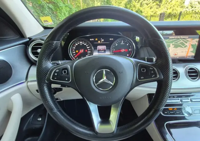 MERCEDES-BENZ Klasa E 220 d Business Edition 9G-TRONIC