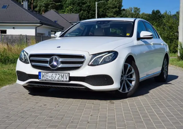 MERCEDES-BENZ Klasa E 220 d Business Edition 9G-TRONIC