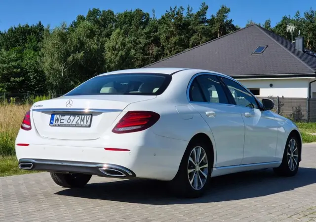 MERCEDES-BENZ Klasa E 220 d Business Edition 9G-TRONIC